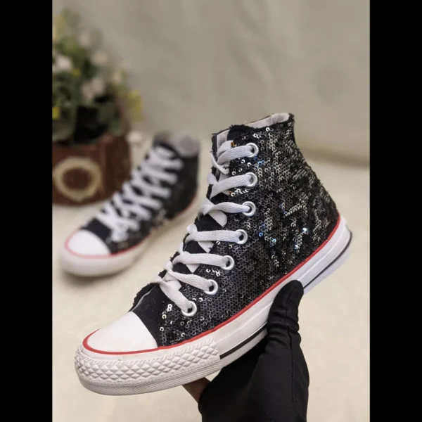 black and white sneakers for girls New Fashion